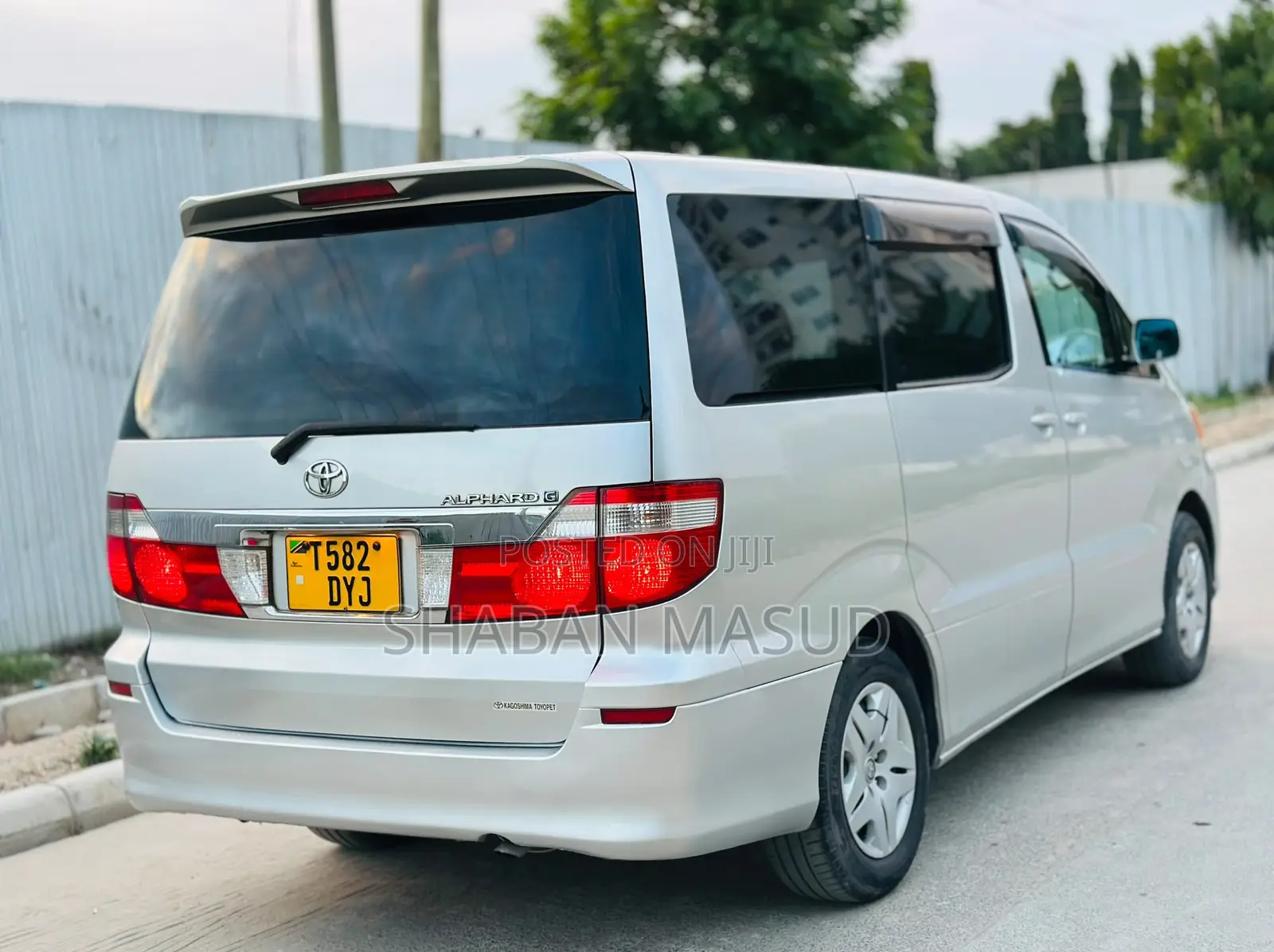 Toyota Alphard 2.4 Petrol AWD 2006 Silver