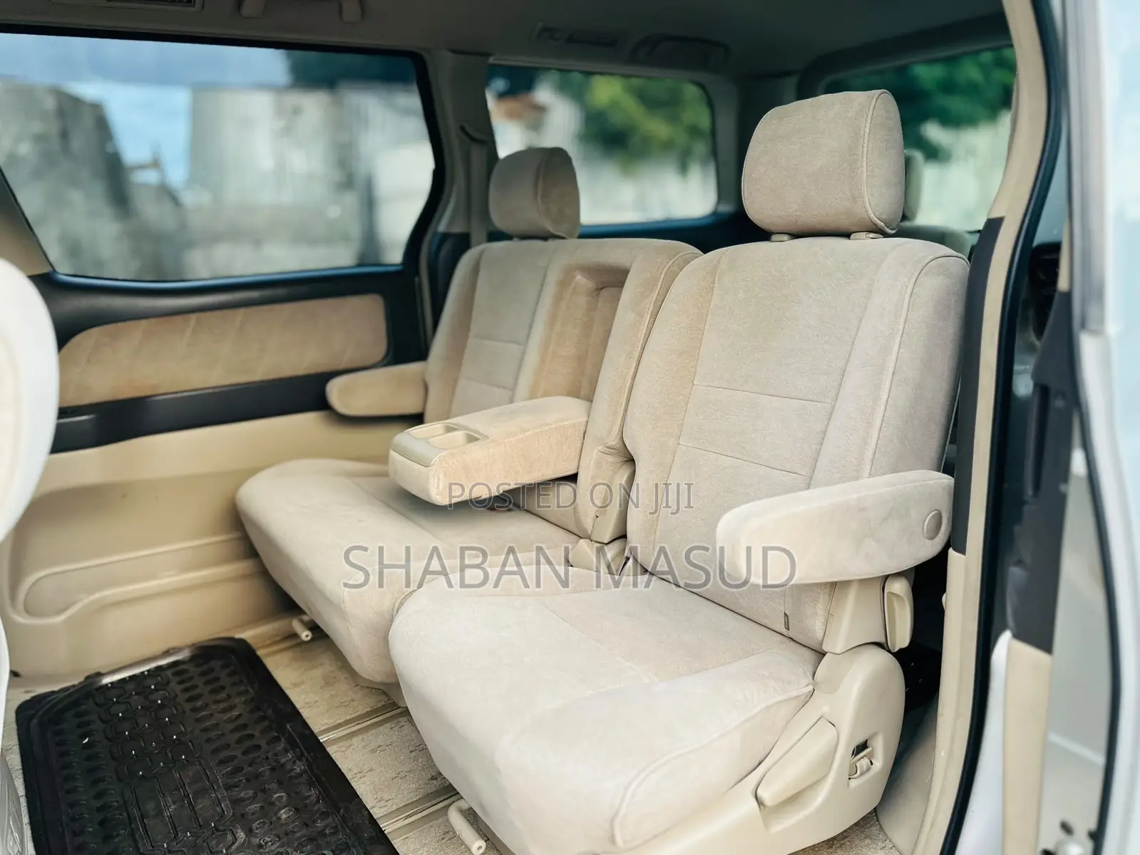 Toyota Alphard 2.4 Petrol AWD 2006 Silver