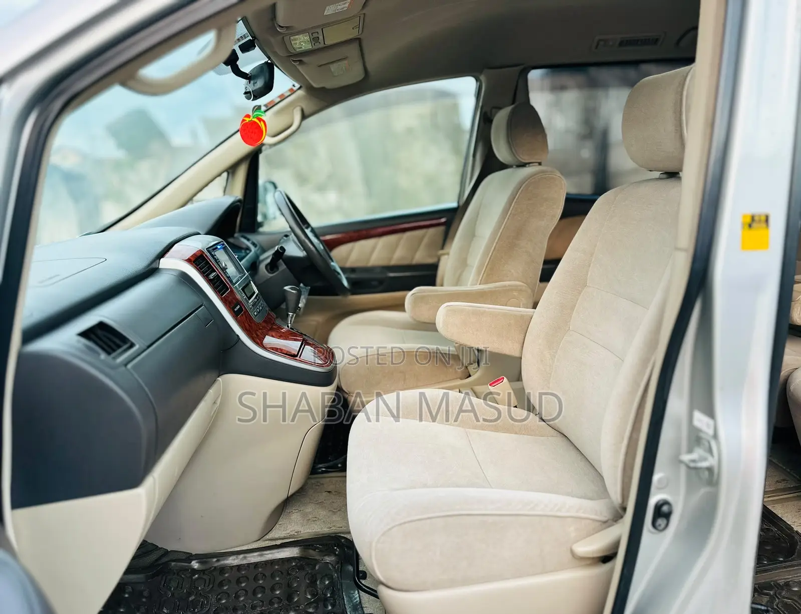 Toyota Alphard 2.4 Petrol AWD 2006 Silver