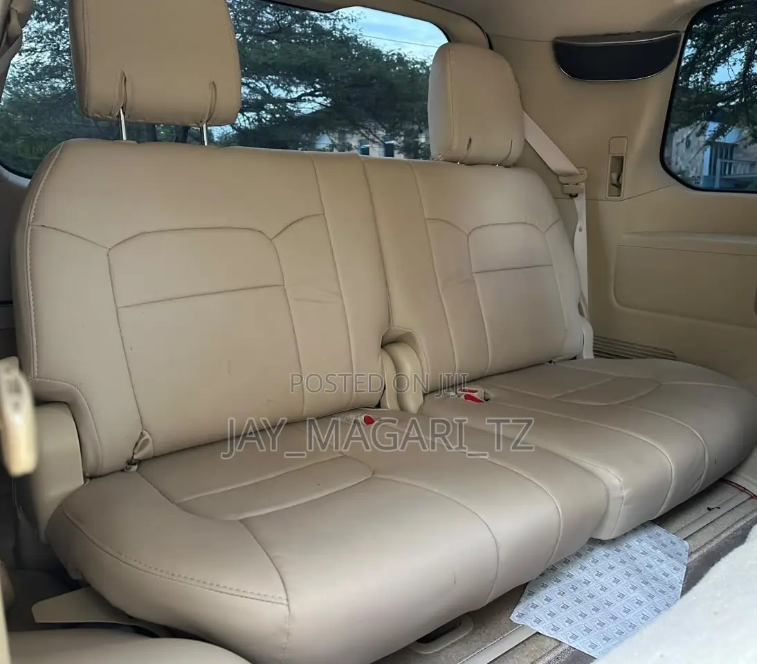 Toyota Land Cruiser 2016 White