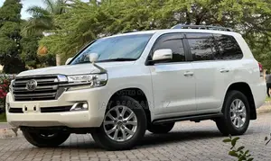 Toyota Land Cruiser 2016 White
