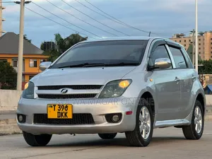 Toyota IST 2007 Silver