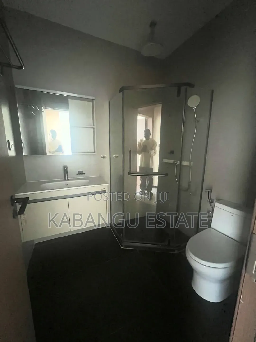 3bdrm Duplex in Oysterbay for rent