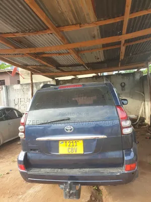Toyota Land Cruiser Prado 2004 Blue