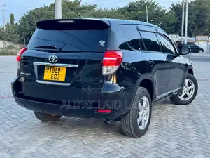 Toyota Vanguard 2012 Black