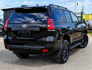Toyota Land Cruiser Prado 2023 Matt Black