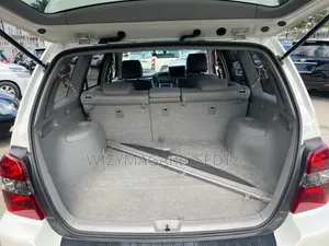 Toyota Kluger 2005 Off white
