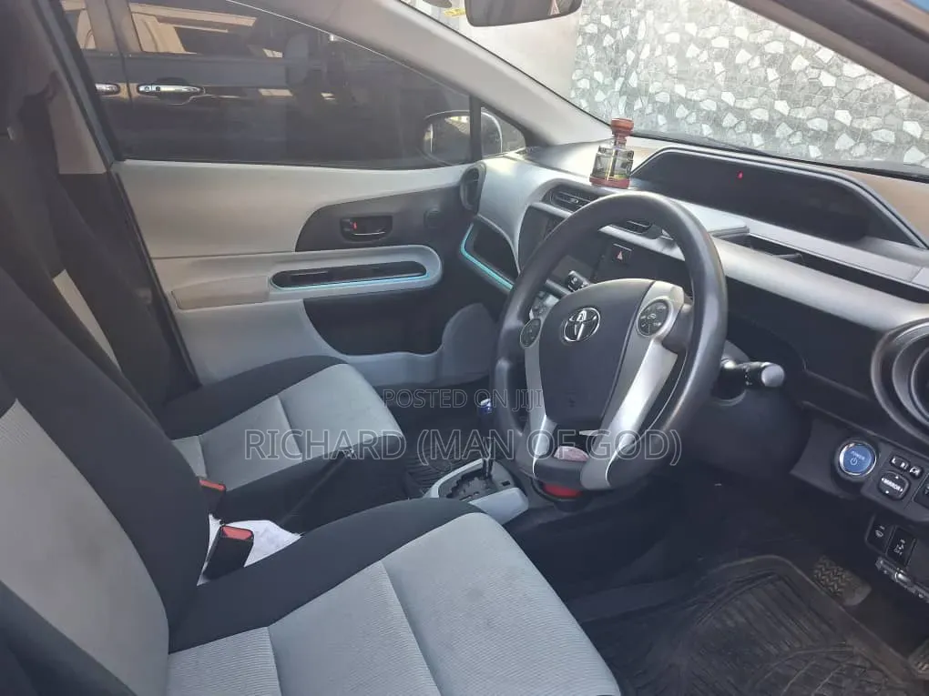 Toyota Aqua 2014 Blue