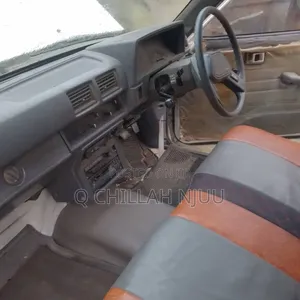 Toyota Hilux 2200 4x4 1986 White