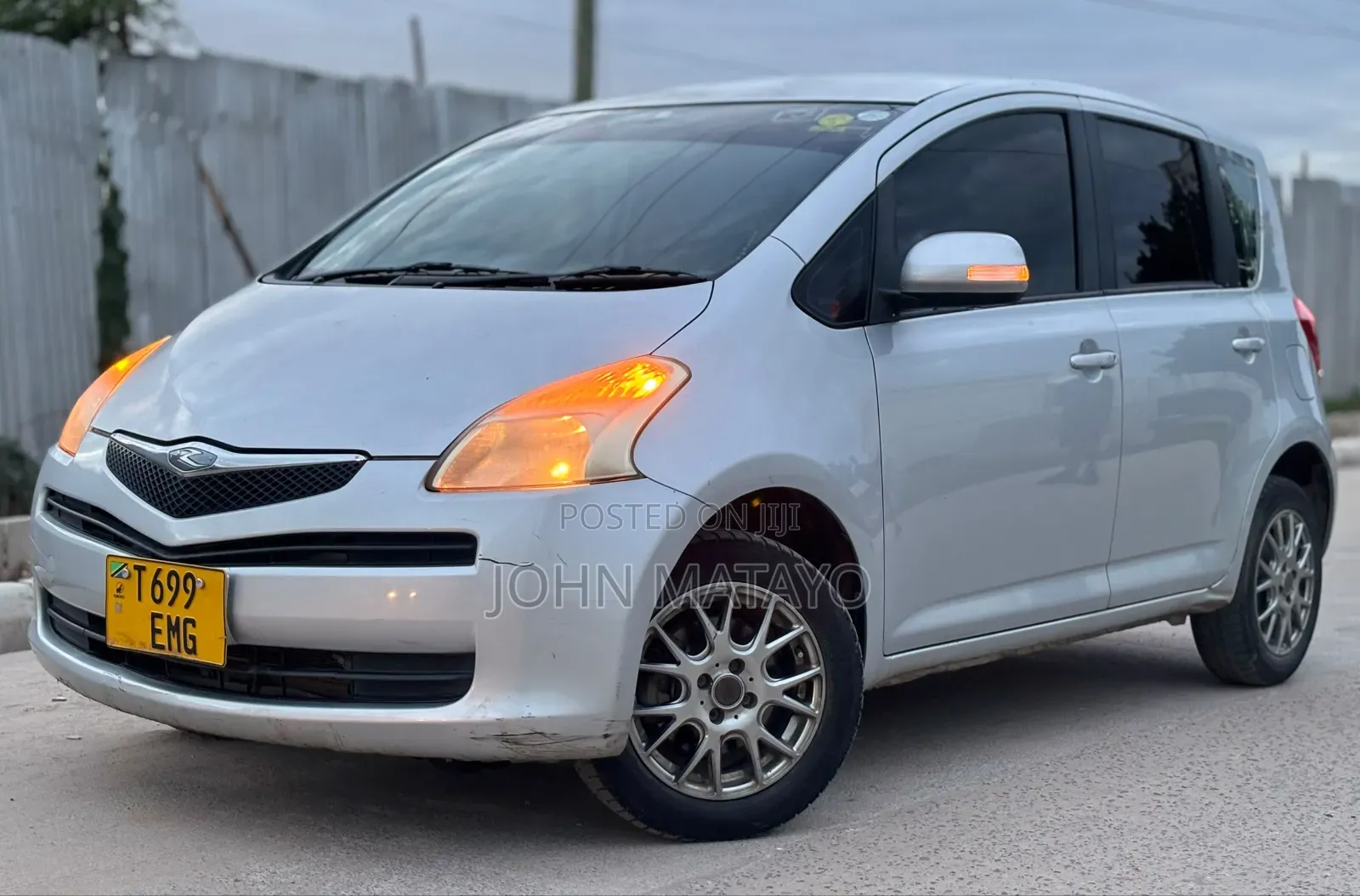 Toyota Ractis 2005 Silver