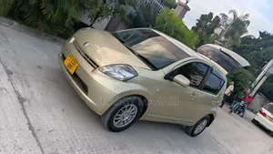 Toyota Passo 2005 Gold