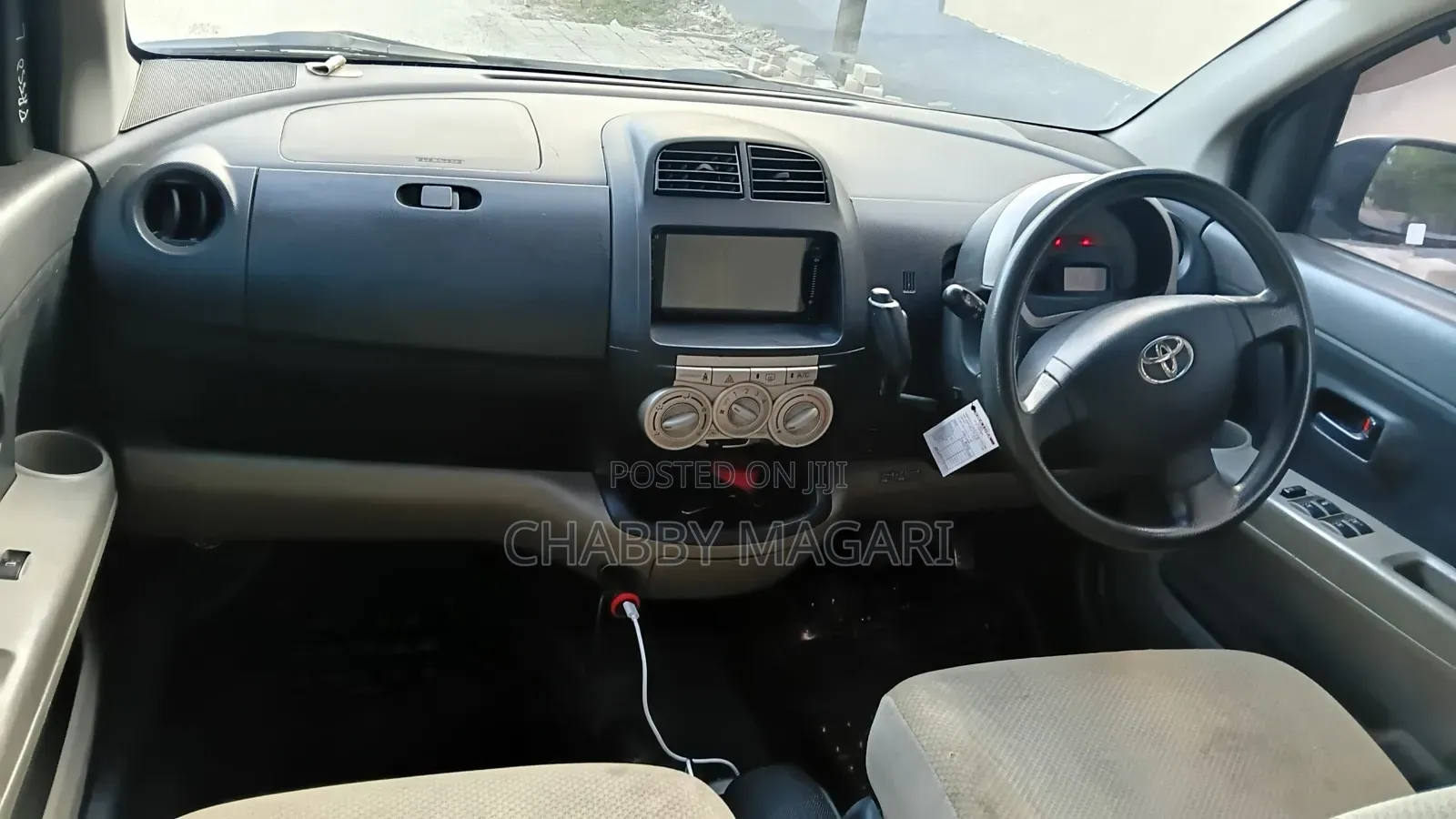 Toyota Passo 2005 Gold