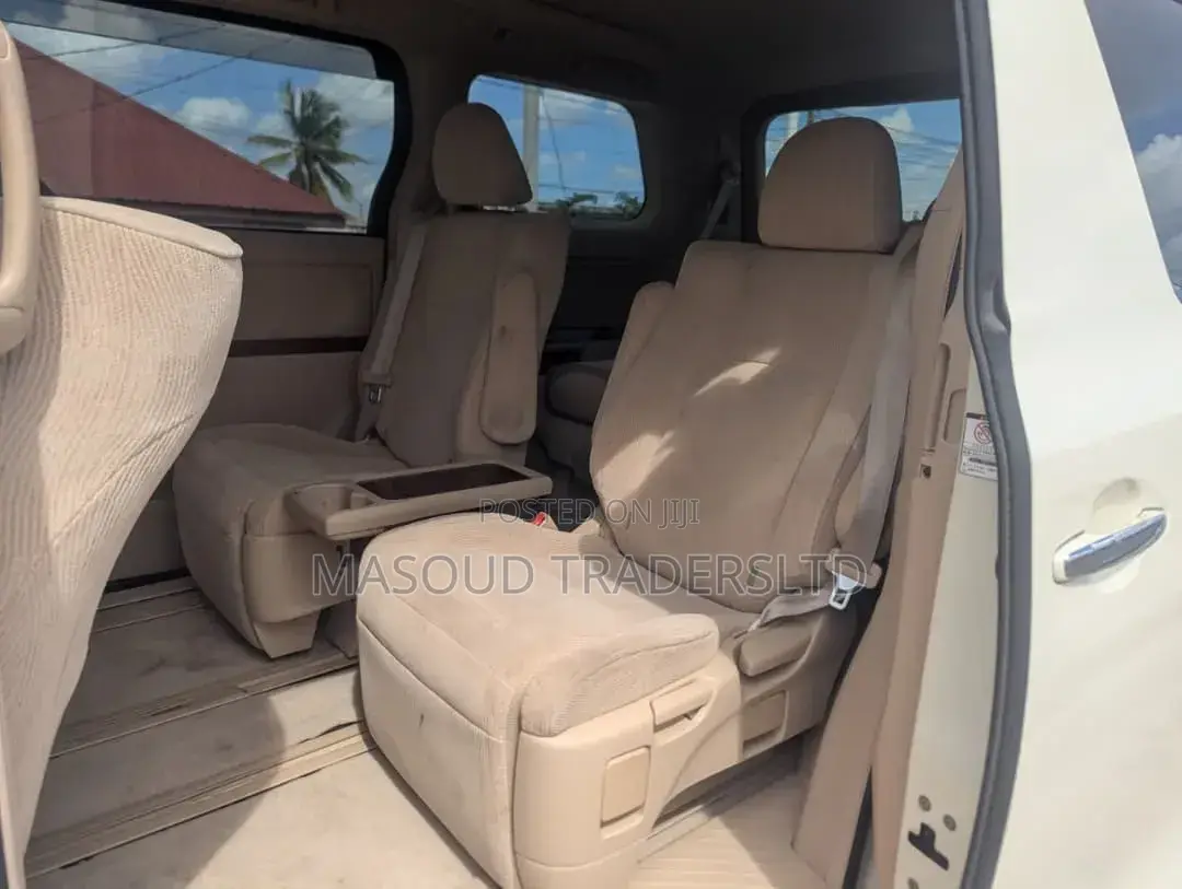 Toyota Alphard 2009