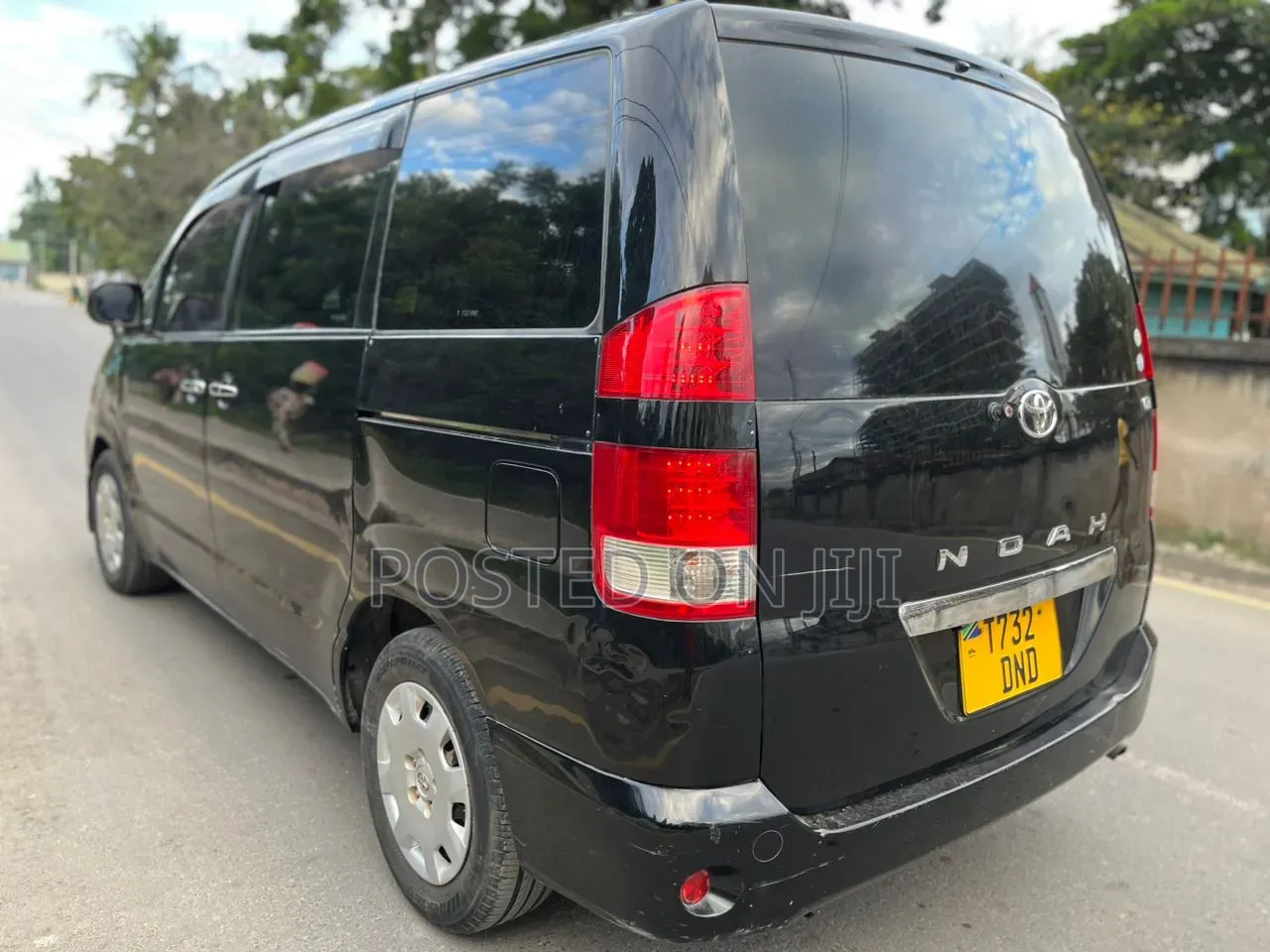 Toyota Noah 2005 Black
