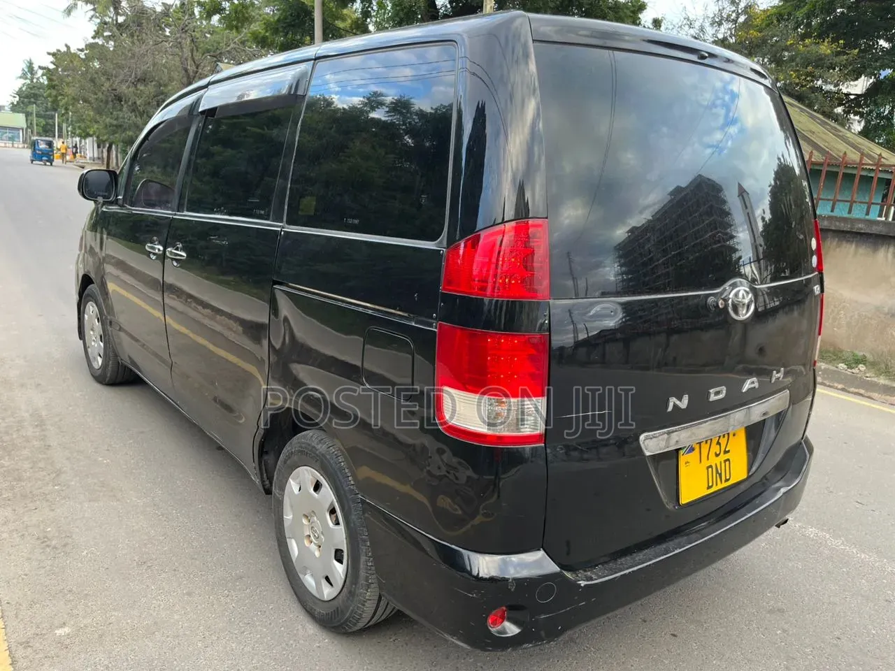 Toyota Noah 2005 Black