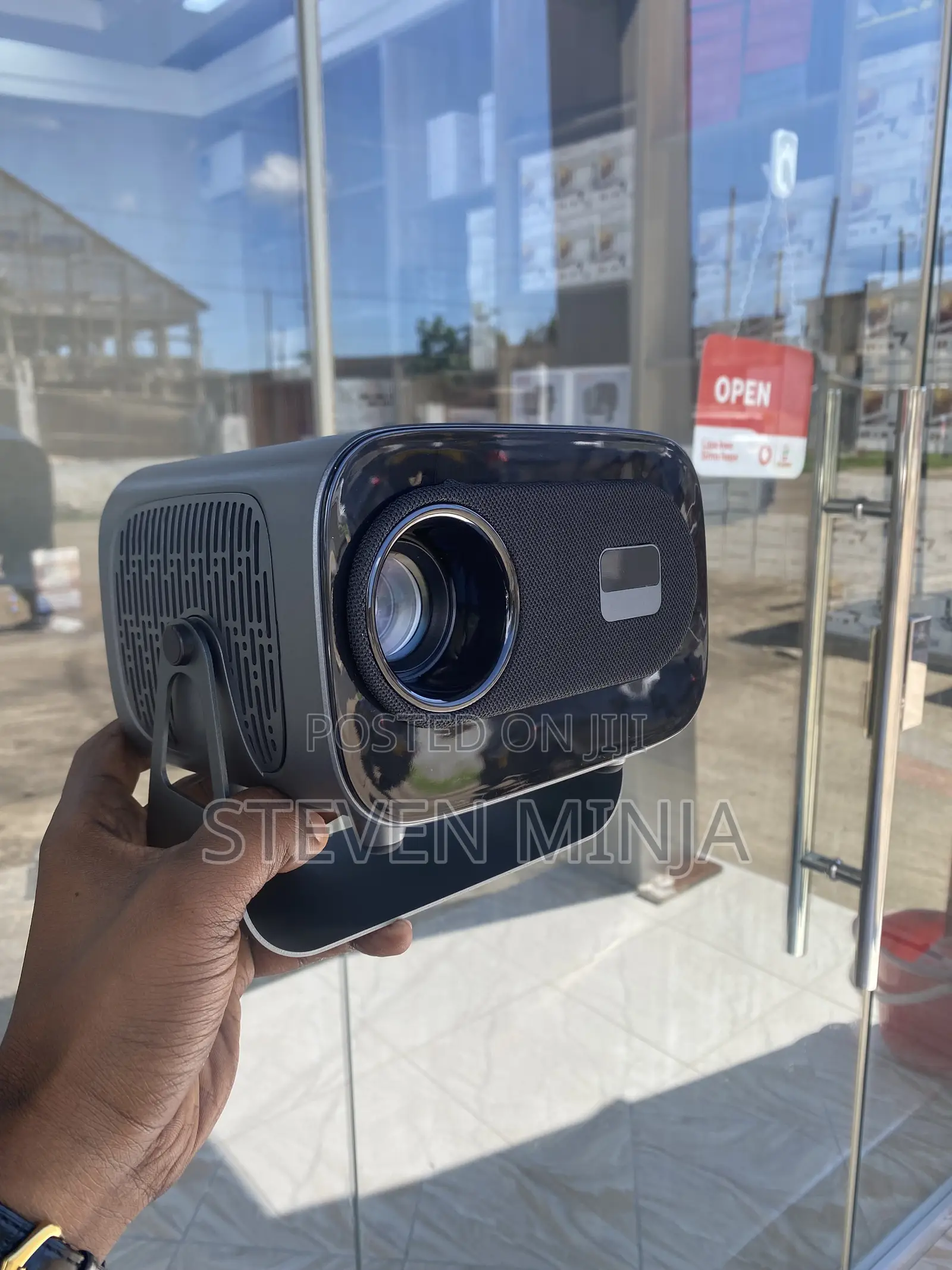 A10 Plus Smart Projector