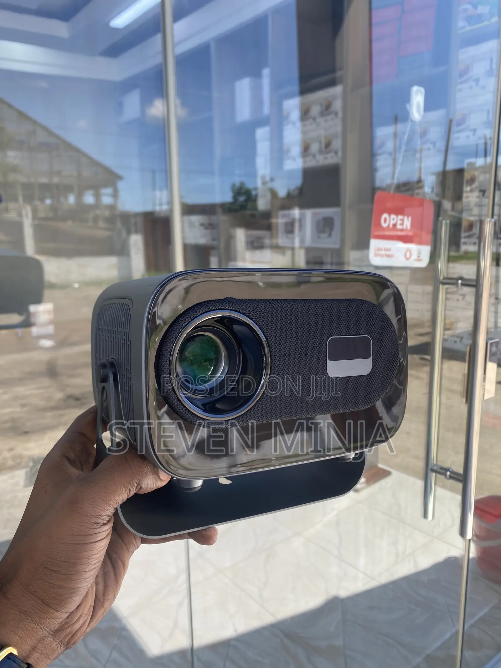 A10 Plus Smart Projector