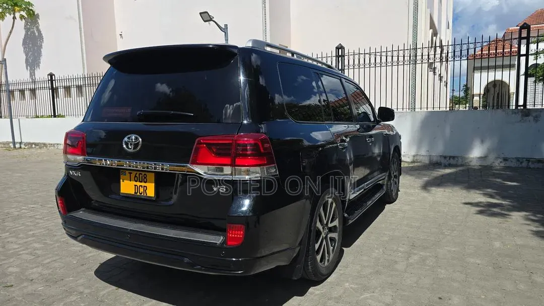 Toyota Land Cruiser 2014 Black