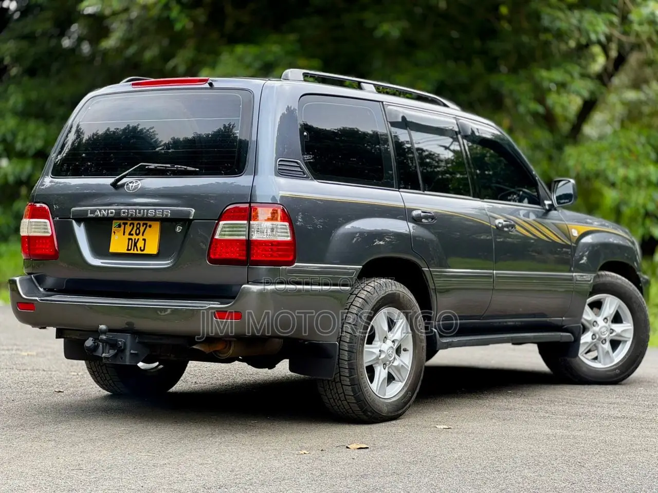 Toyota Land Cruiser 2004 Gray