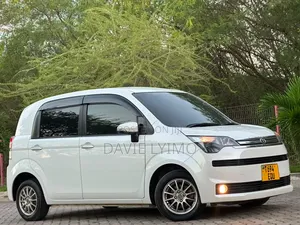 Toyota Spade 2014 Pearl