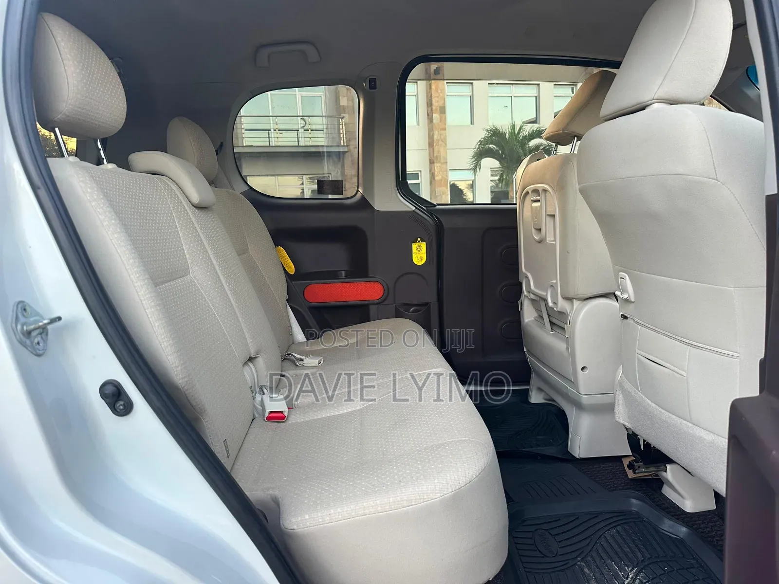 Toyota Spade 2014 Pearl
