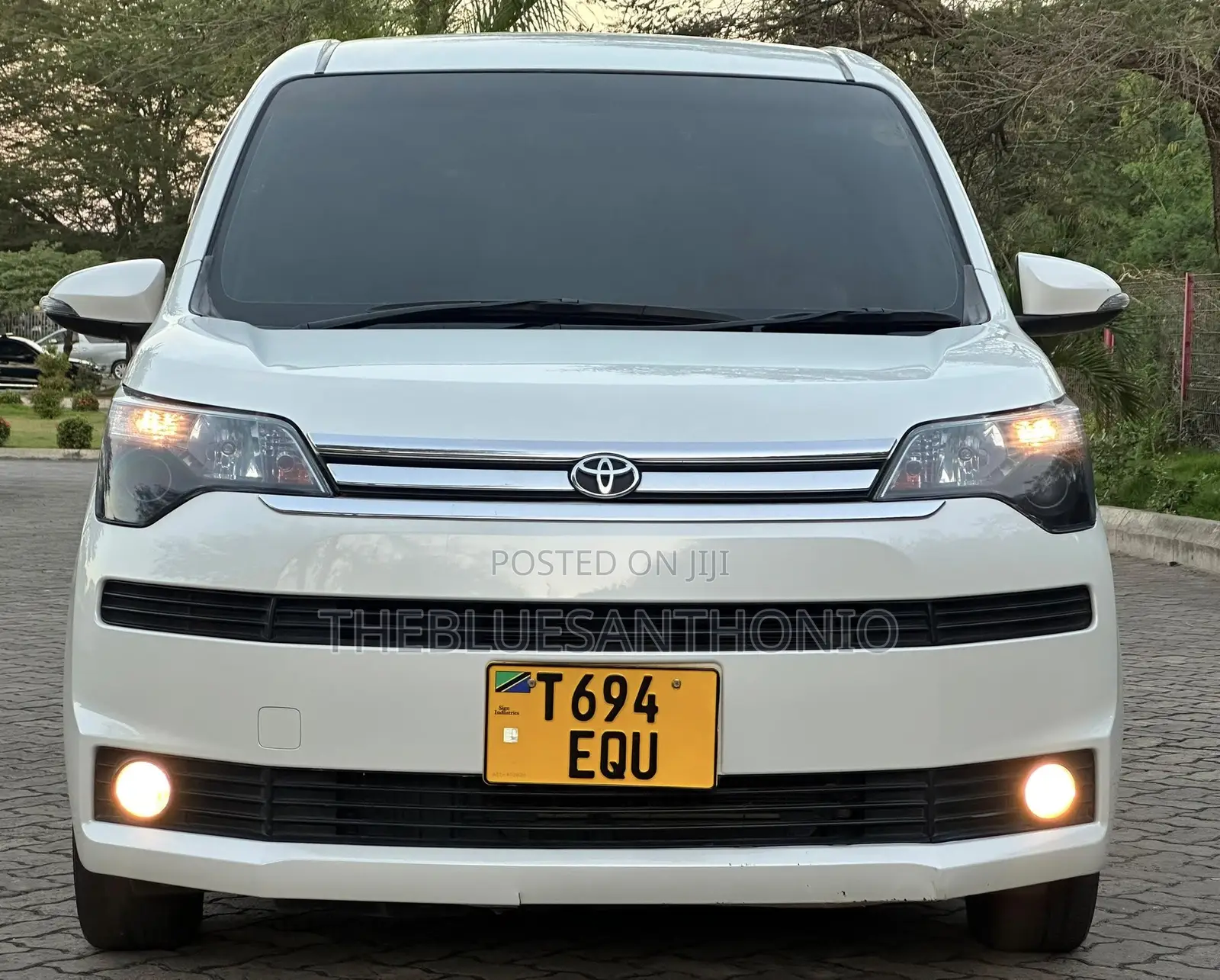 Toyota Spade 2014 White