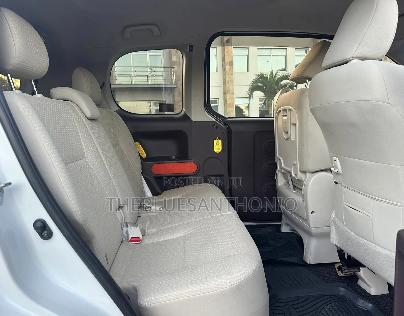 Toyota Spade 2014 White