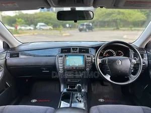 Toyota Crown 2026 Pearl