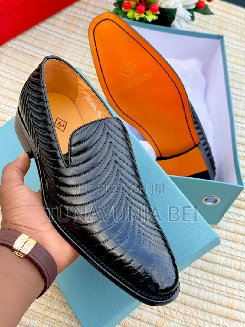 Stevee Riots Moccains Classic Shoes