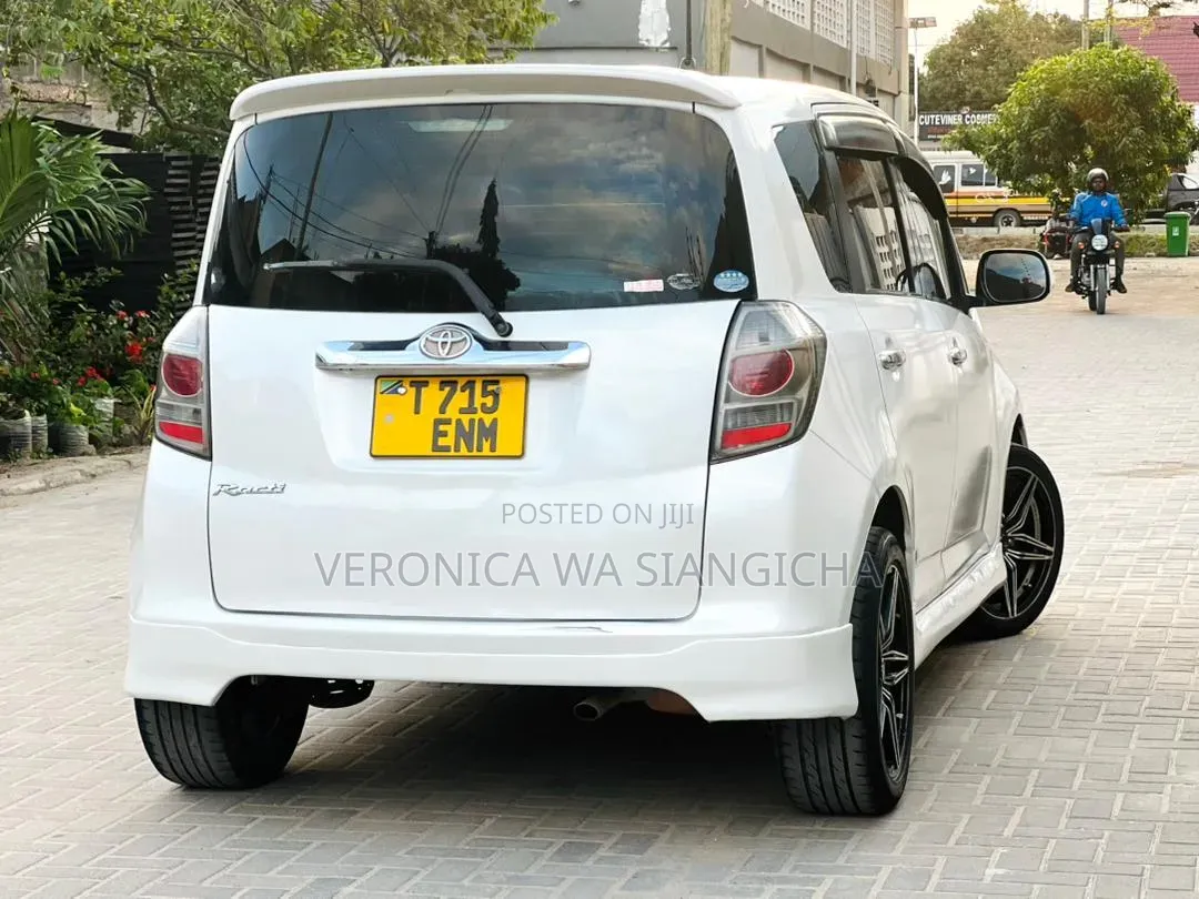 Toyota Ractis 2007 White