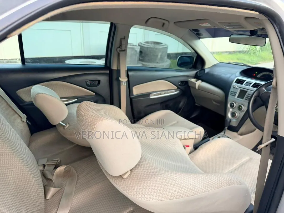 Toyota Belta 2008 Silver