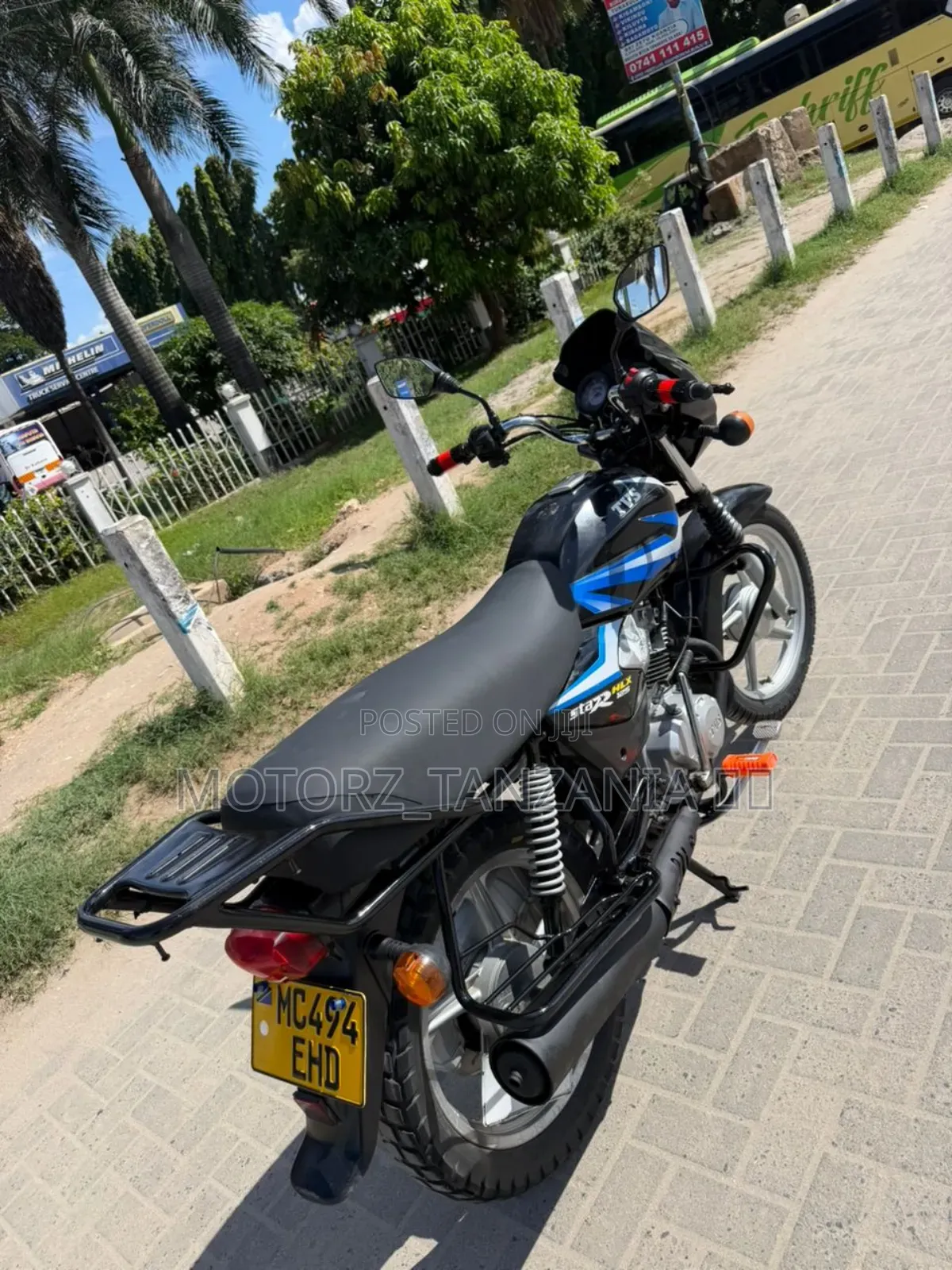 TVS HLX 125 2024 Black
