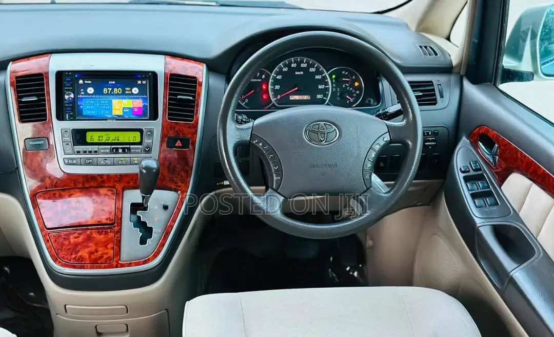 Toyota Alphard 2005 Silver