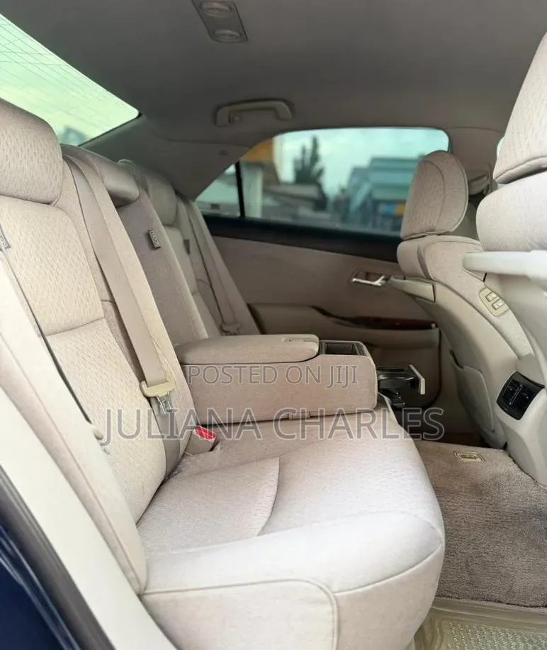 Toyota Crown 2009 Black