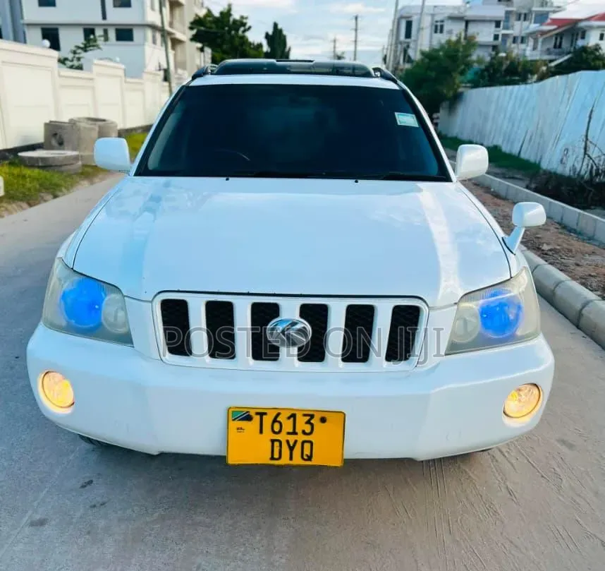 Toyota Kluger 2005 White