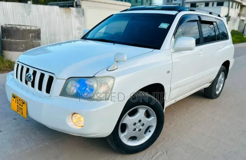 Toyota Kluger 2005 White