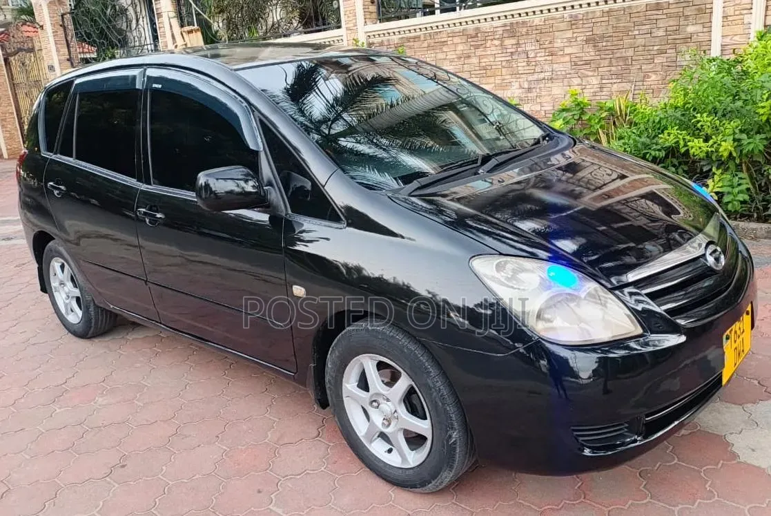 Toyota Corolla Spacio 2004 Black