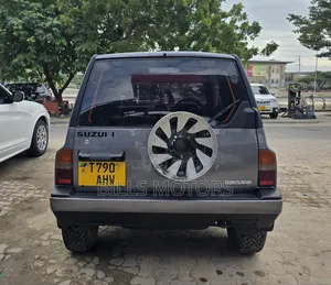 Suzuki Escudo 1990 Black