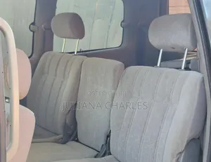 Toyota Noah 2002 Silver
