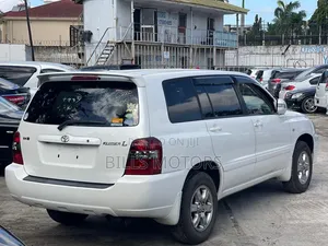 Toyota Kluger 2005 White
