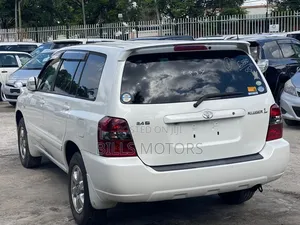 Toyota Kluger 2005 White