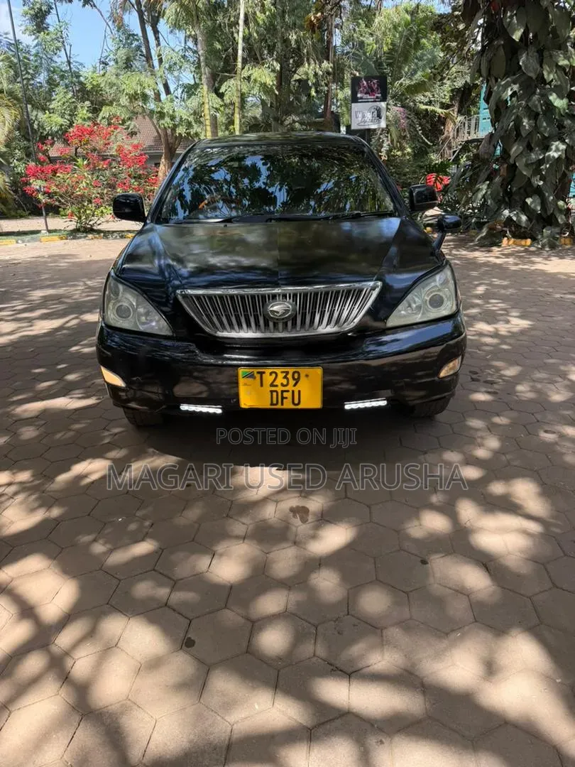 Toyota Harrier 2004 Black