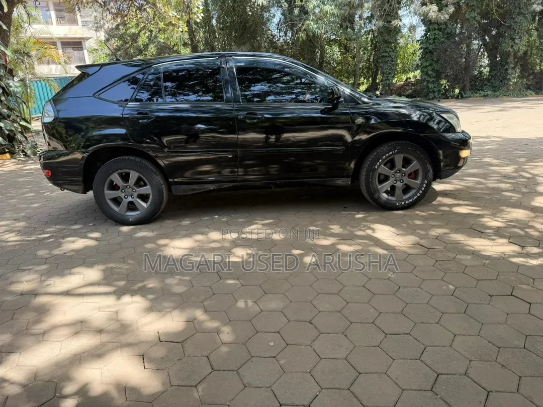 Toyota Harrier 2004 Black