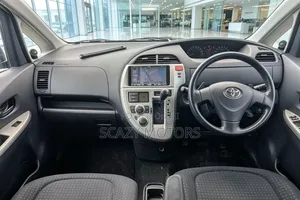 Toyota Ractis 2009 Black