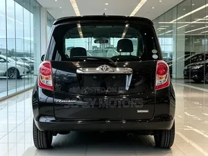 Toyota Ractis 2009 Black