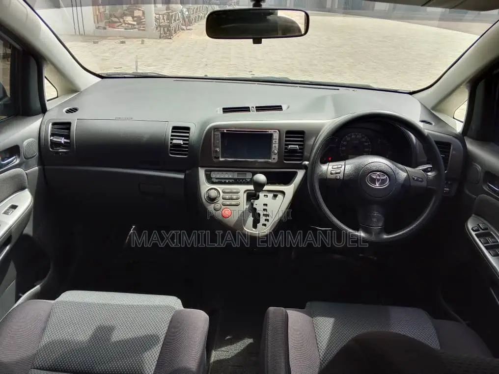 Toyota Wish 2013 Gray