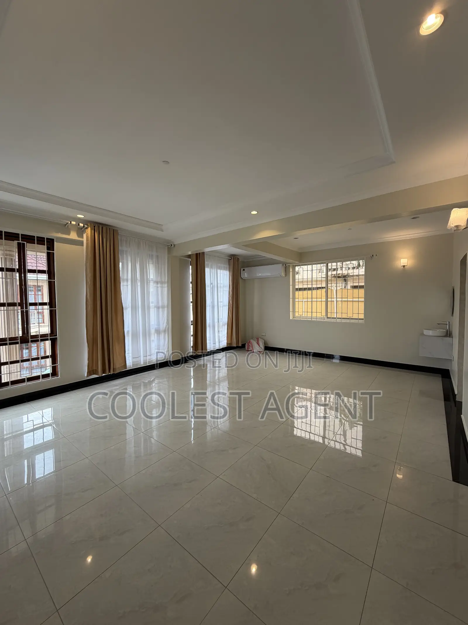 3bdrm Apartment in Coolest Estate, Msasani for rent