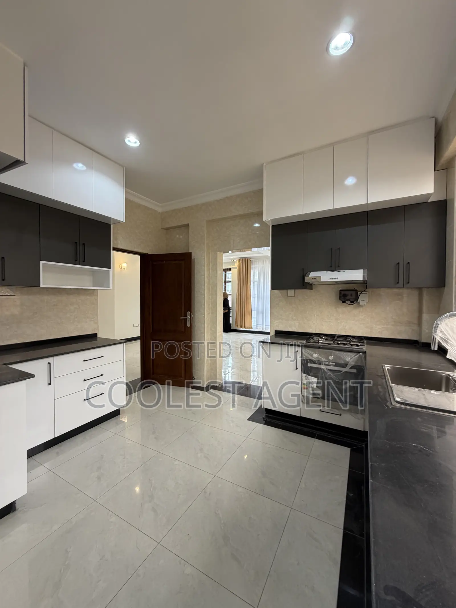 3bdrm Apartment in Coolest Estate, Msasani for rent