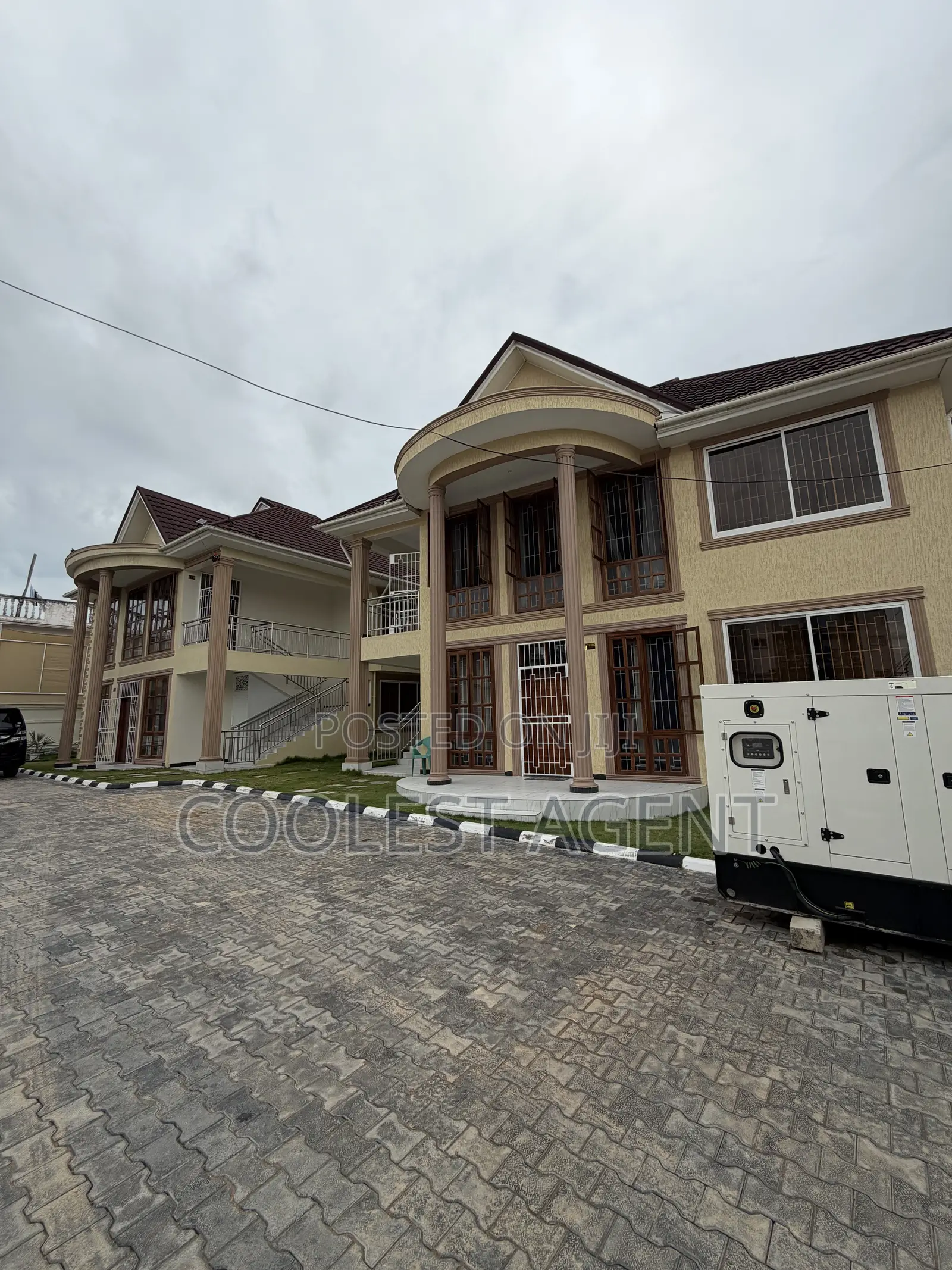 3bdrm Apartment in Coolest Estate, Msasani for rent