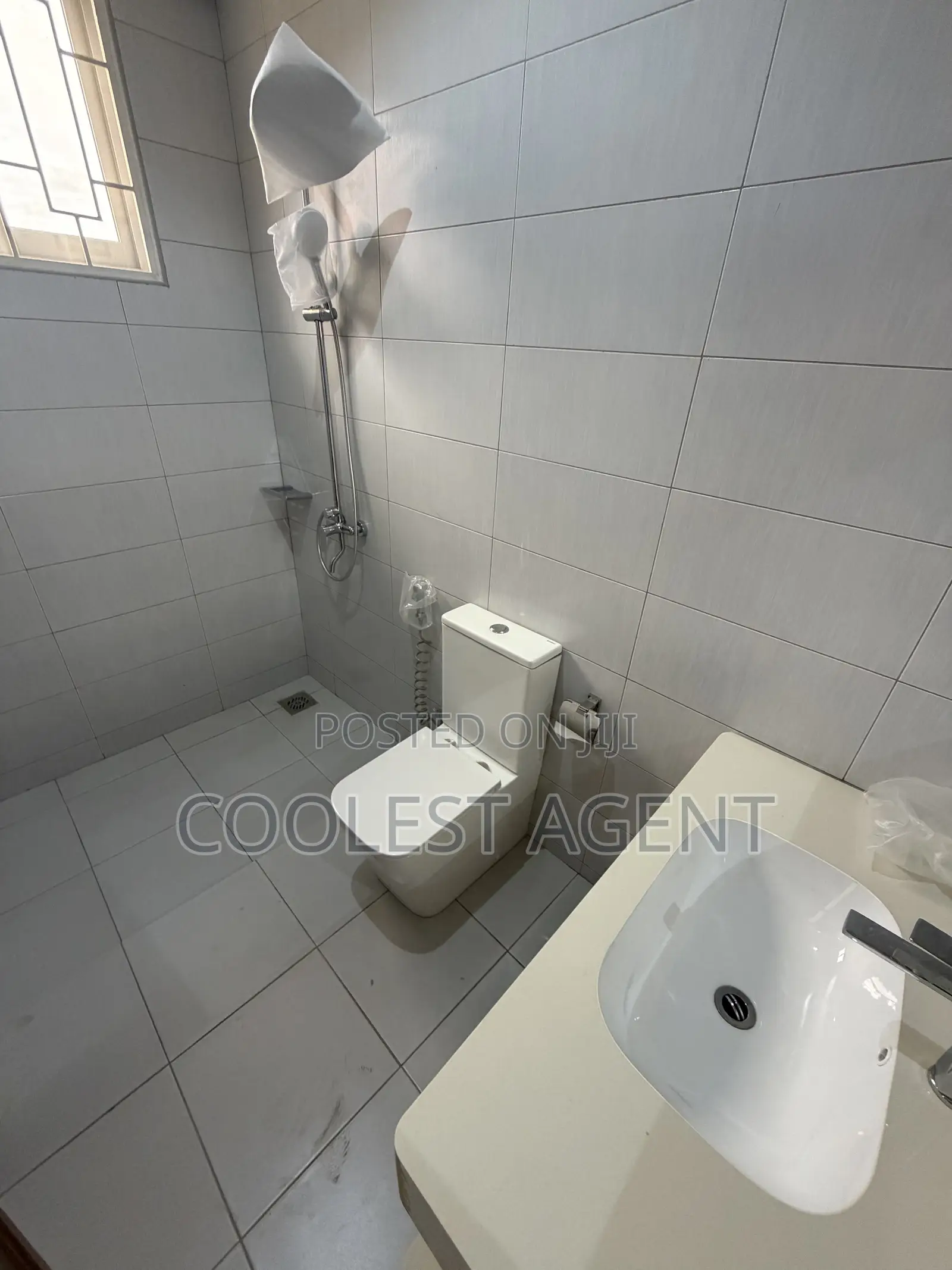 3bdrm Apartment in Coolest Estate, Msasani for rent